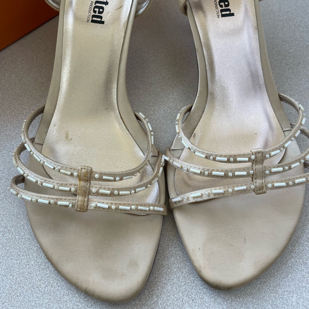 Unlisted Kenneth Cole Dressy Beaded Sandals in Honey with 2 Inch Heel Size 8.5